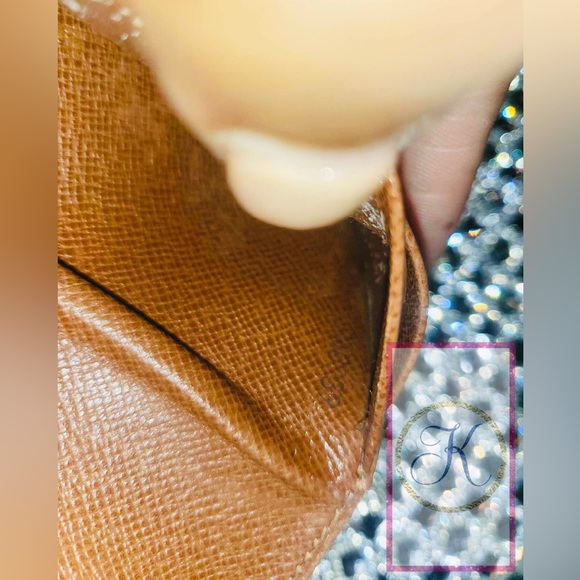 Louis Vuitton Porte Monnaie Billets Tresor Wallet, LV Monogram Bi-Fold Wallet π - Picture 3 of 9